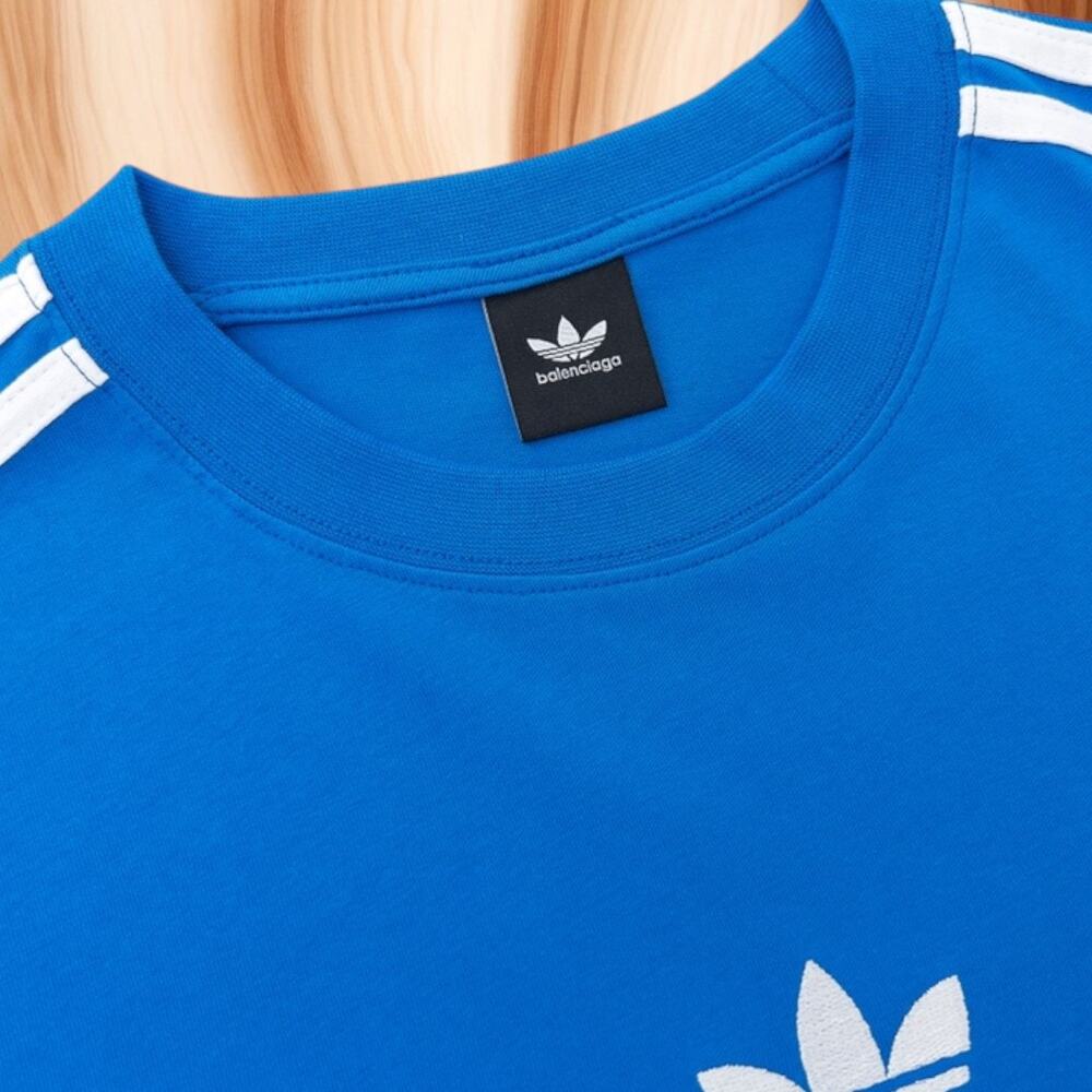 Balenciaga Blue Short Sleeve Tee with Relaxed Fit - Picture 3 of 4